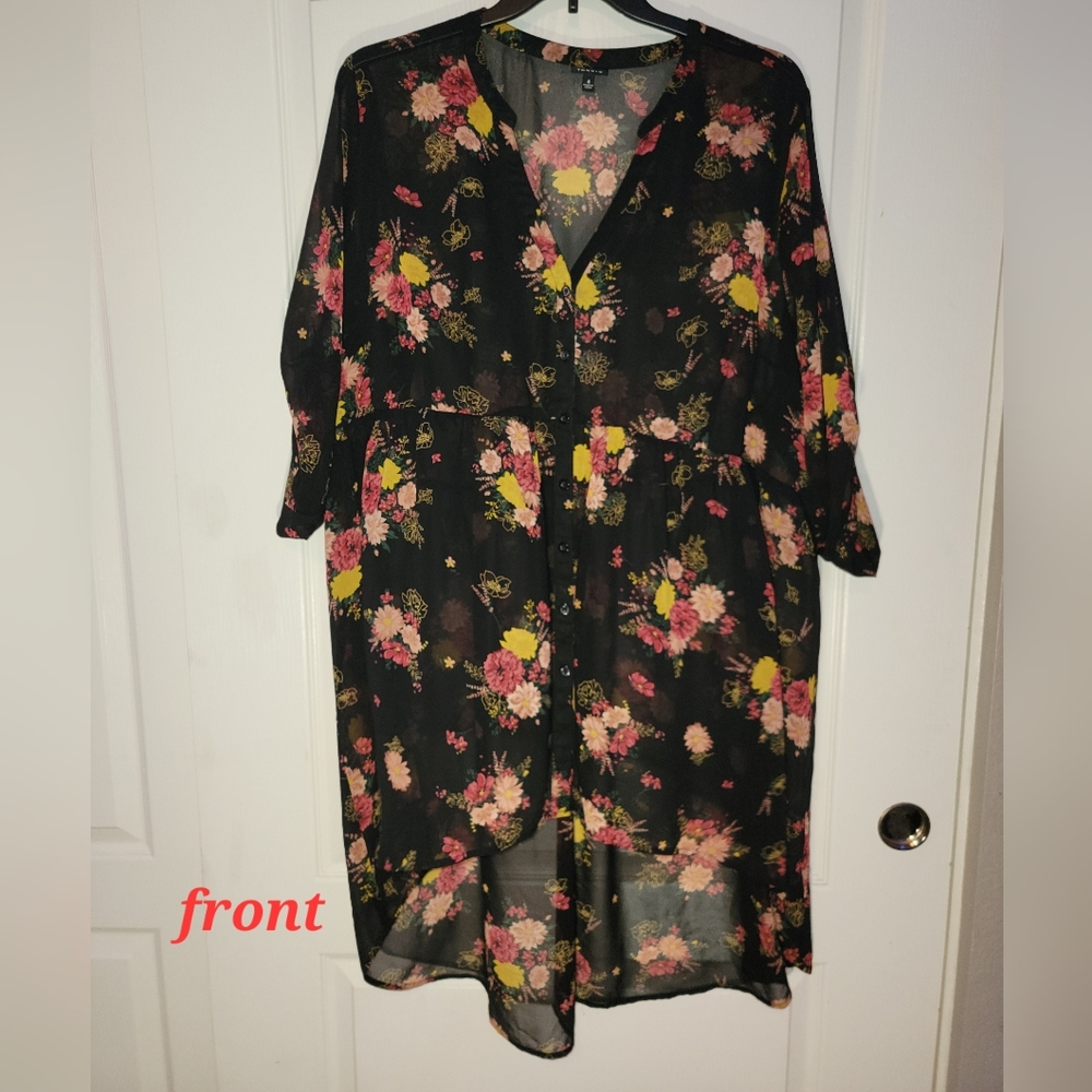 Torrid Size 4 Black Floral Chiffon Lexie Hi-Lo Tunic Top